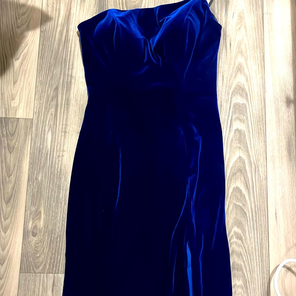 Betsy Adam royal blue winter fits like a glove wore 30 minutes velvet